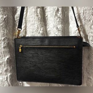 AUTHENTIC LOUIS VUITTON Enghien 2way Black Epi Leather Shoulder/Crossbody bag